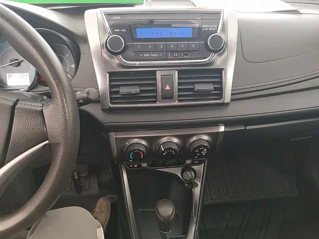 Toyota YARiS L Zhi Xuan 2015 1.5E Auto Charming Edition фото 13