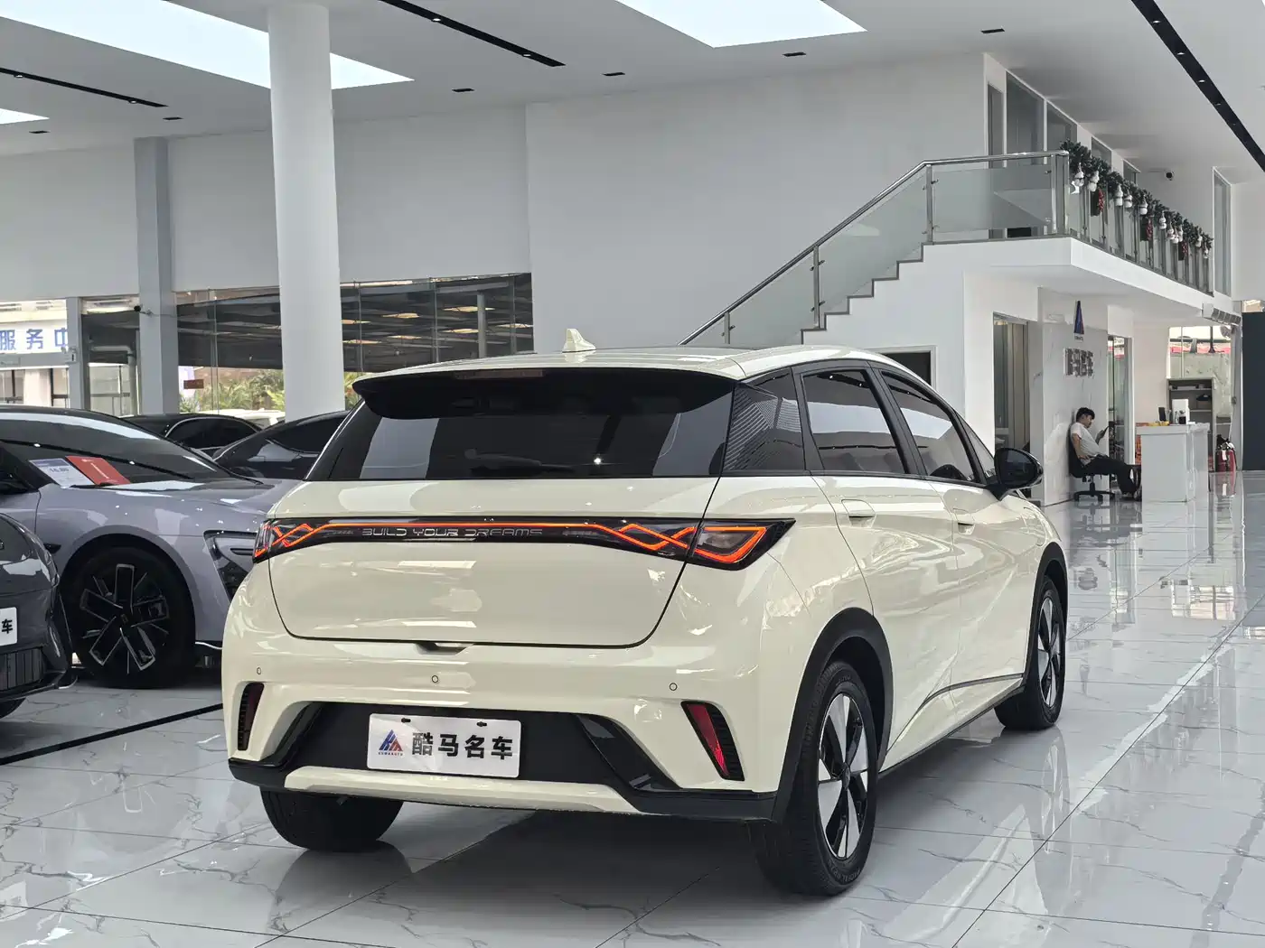 BYD Dolphin 2023 420km Fashion Edition фото 15