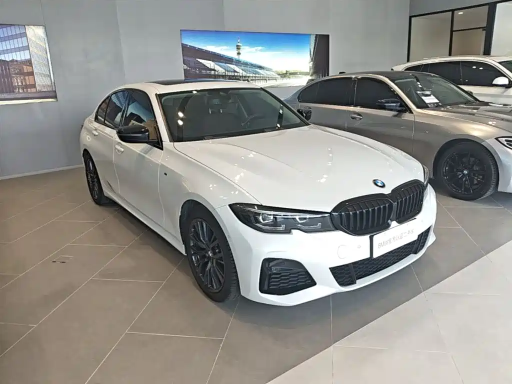 BMW 3-SERIES
