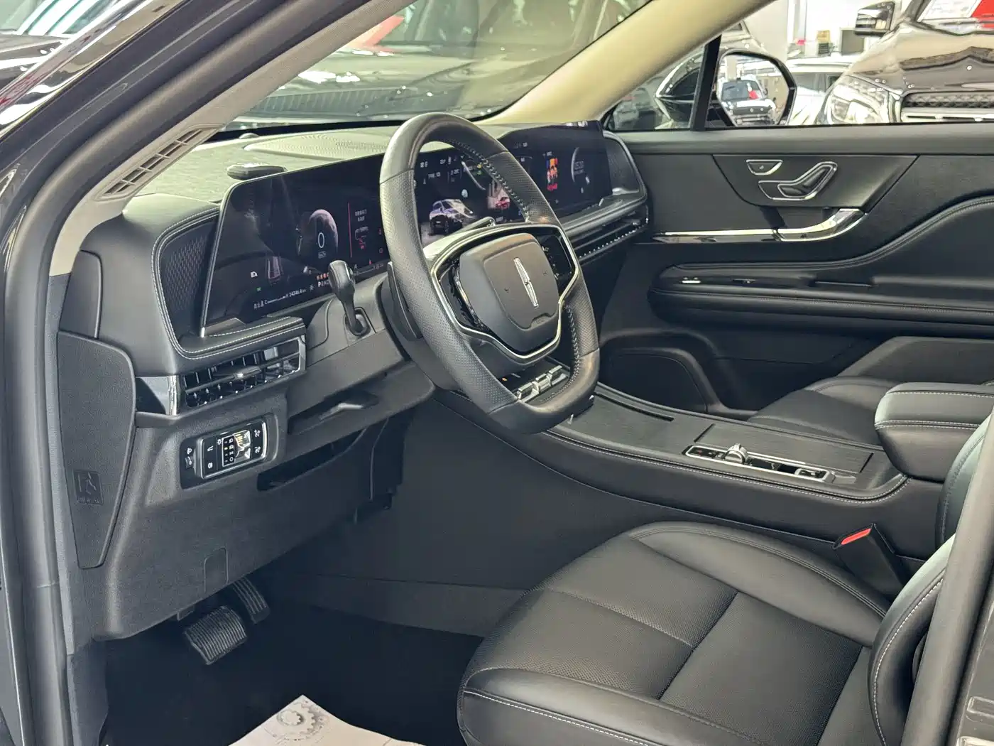 LINCOLN ADVENTURER