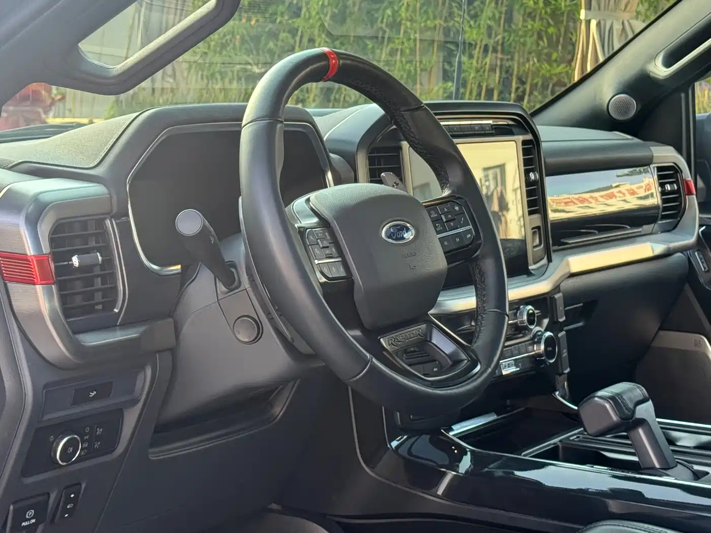 FORD F-150 RAPTOR