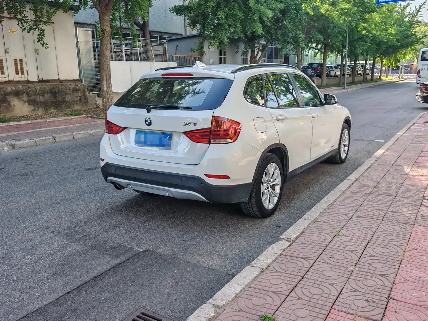 BMW X1 2013 sDrive18i Leading фото 6