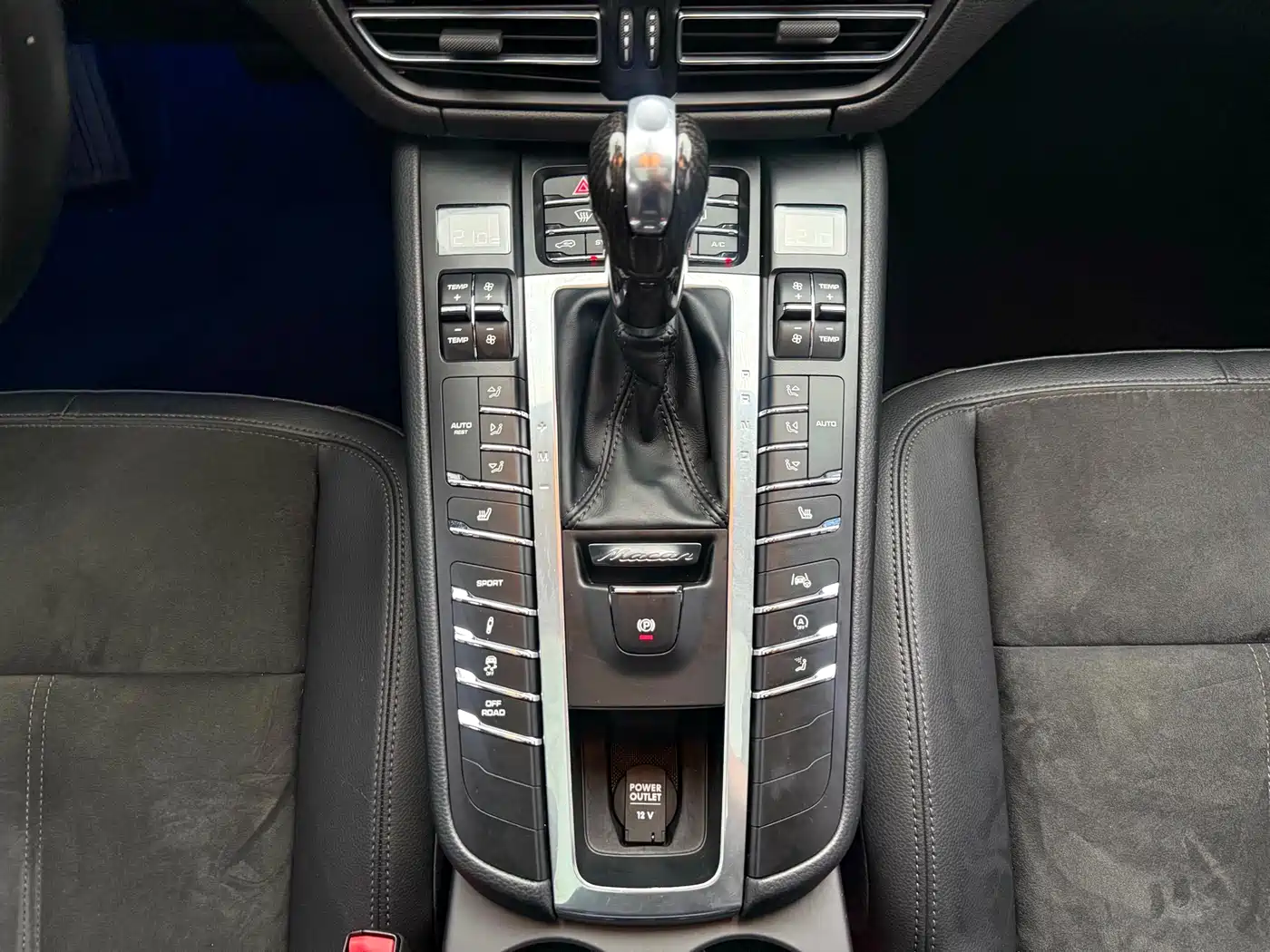 Porsche Macan 2018 Macan 2.0T фото 8