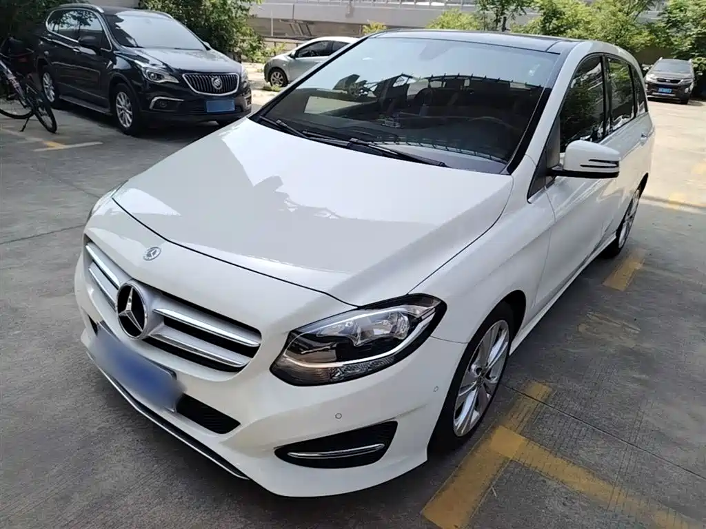 Mercedes-Benz B-Class 2019 B 200 Dynamic