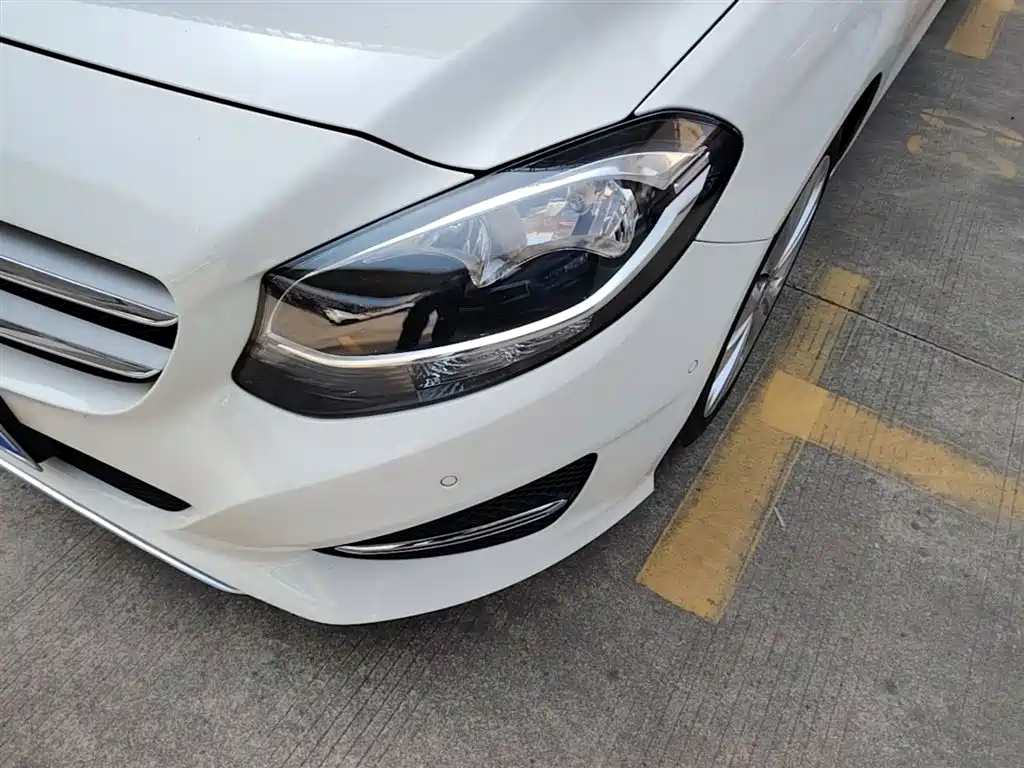 Mercedes-Benz B-Class 2019 B 200 Dynamic фото 23