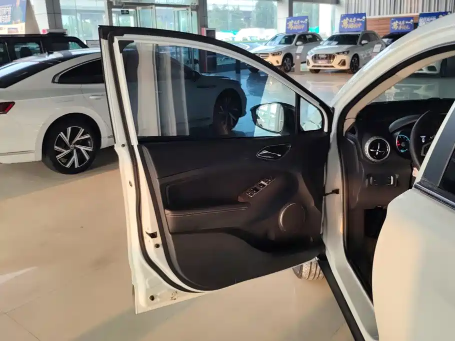 BYD Yuan 2017 2017 1.5L Auto Cool Fashion