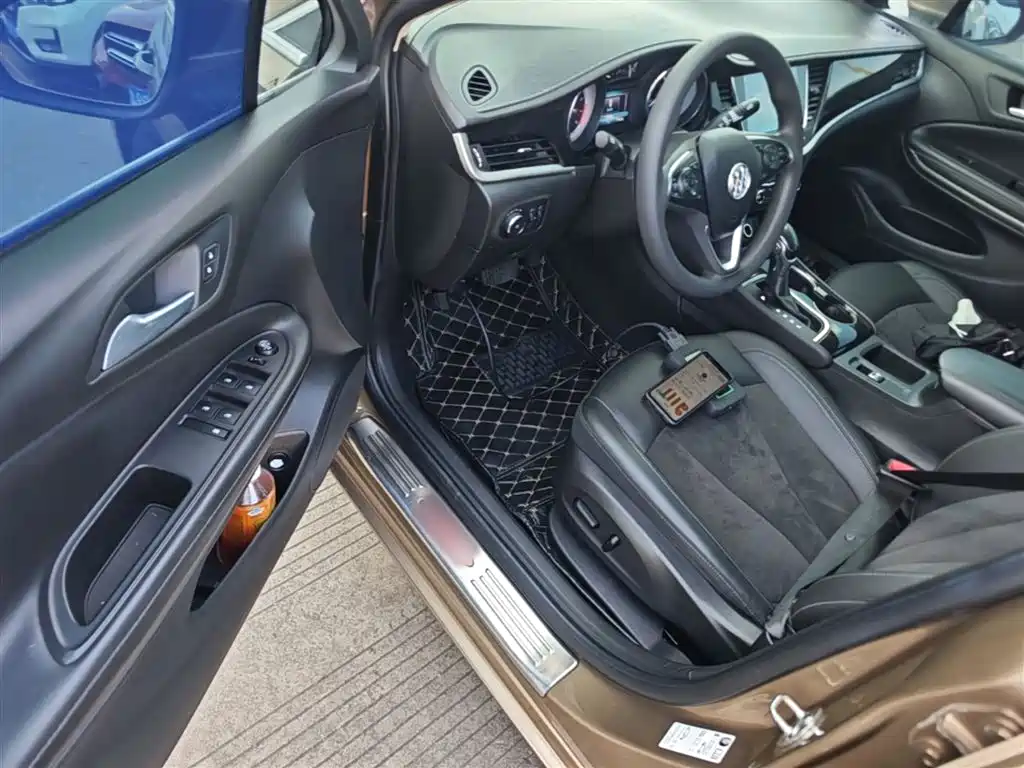 Buick Verano 2017 Sedan 20T DCT Elite фото 16