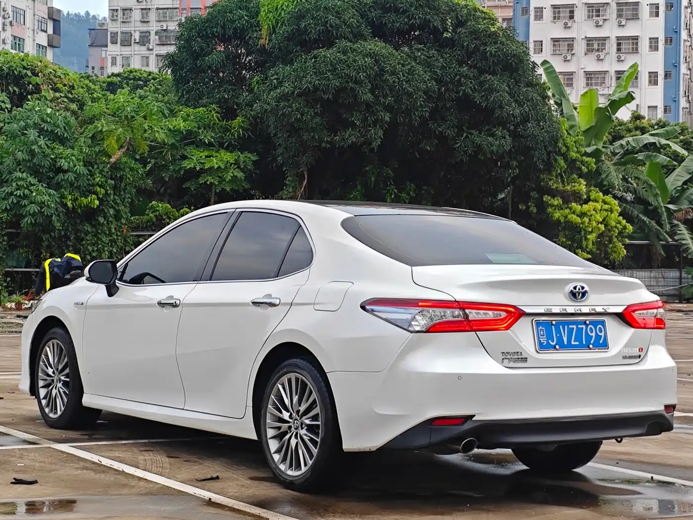 Фото 5 - Toyota Camry