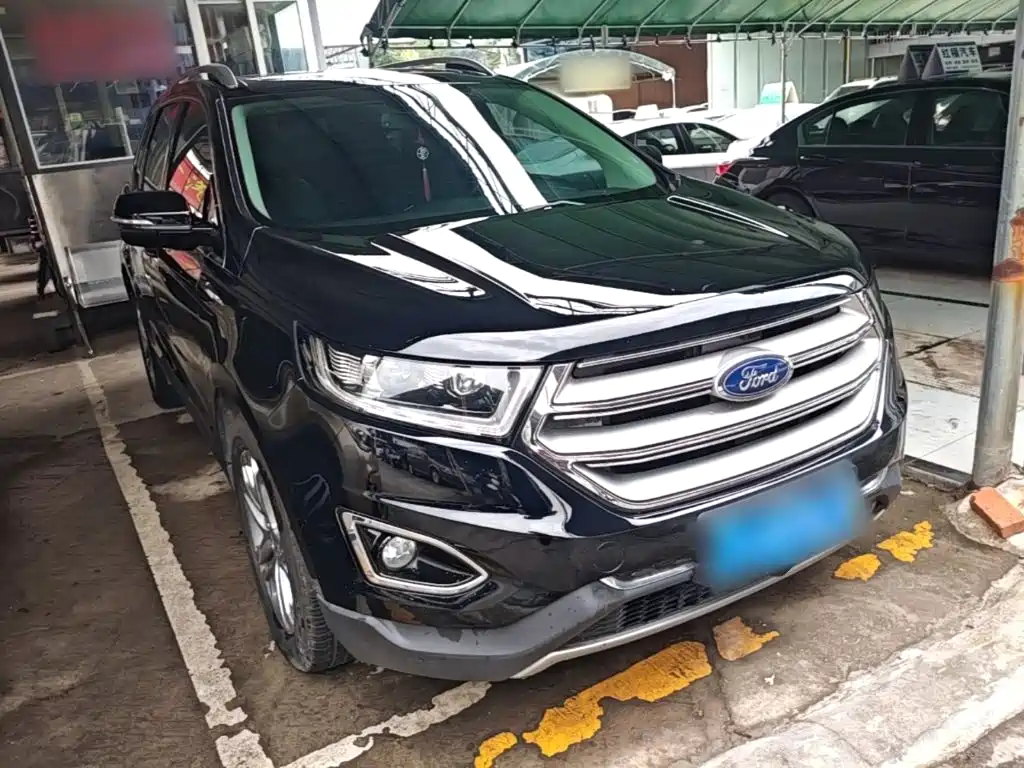 Фото 4 - Ford Edge