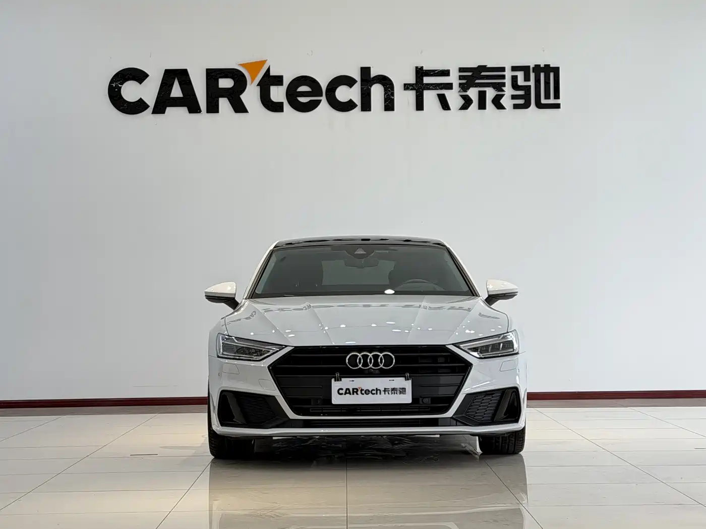Audi A7 2023 Model 45 TFSI Premium Selection Edition фото 2