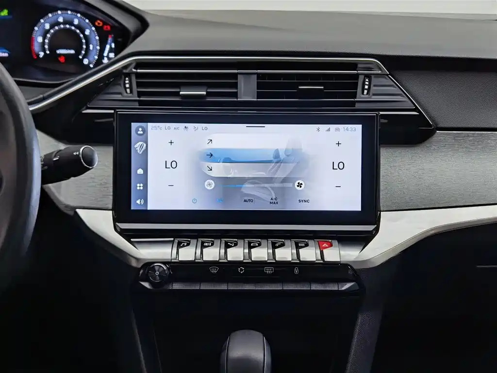 Peugeot 408 2022 1.6T Dream Chaser Edition фото 12