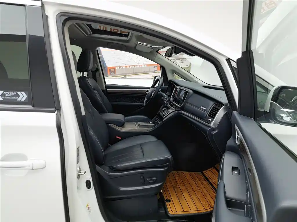 GAC Trumpchi Trumpchi M8 2020 Pilot 390T Ultimate Edition фото 23