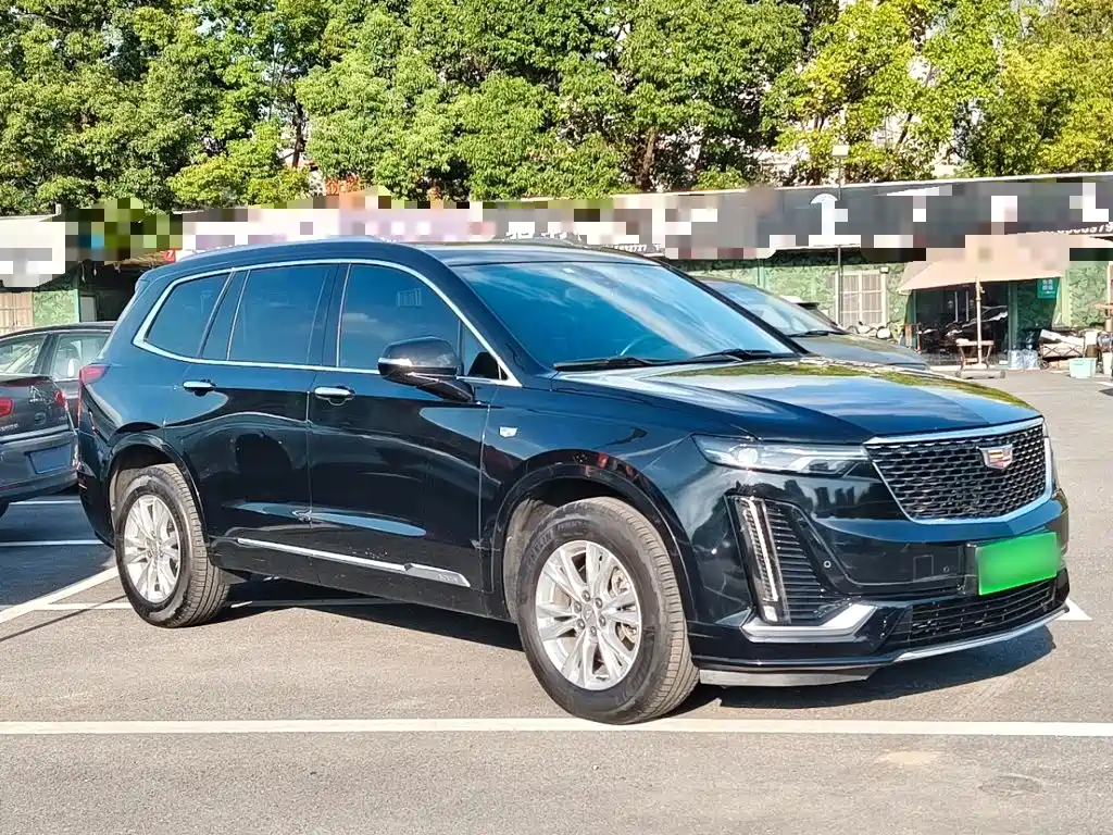 Фото 4 - Cadillac XT6