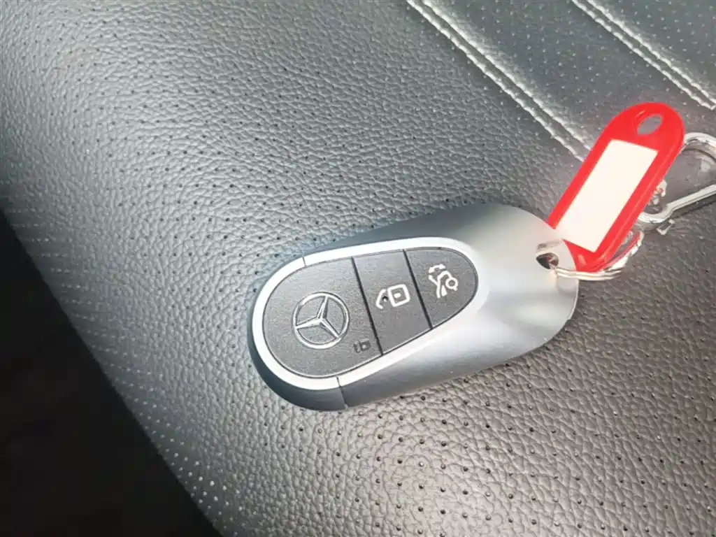 Mercedes-Benz C-Class 2023 Facelift C 260 L Sport Edition фото 9