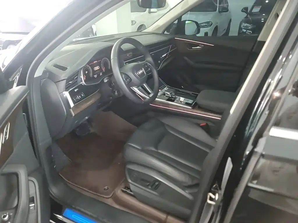 Audi Q7 2024 2023 55 TFSI quattro S line Sport