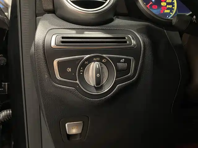 Mercedes-Benz GLC 2022 Model GLC 300 L 4MATIC Dynamic Edition — фото 5