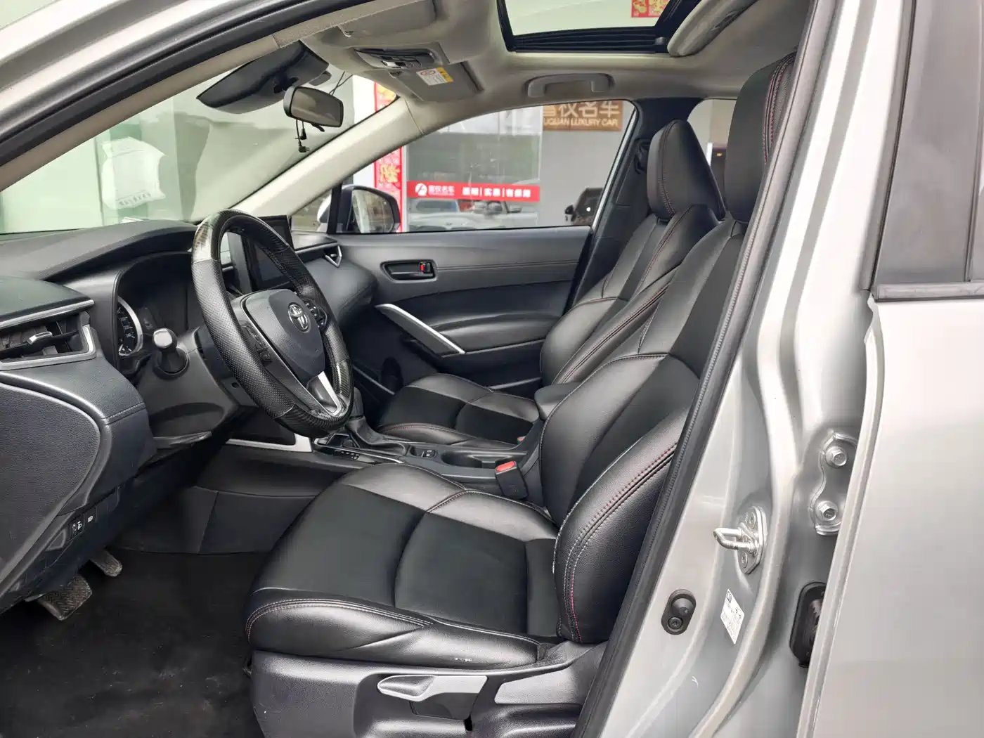 Toyota Frontlander 2022 2.0L CVT Leading Edition фото 10