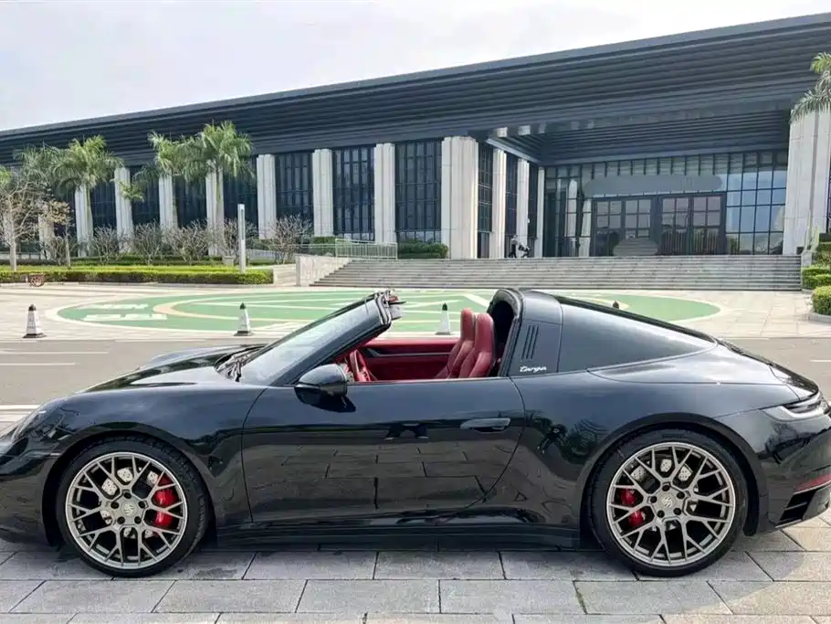 Photo 2 - Porsche 911