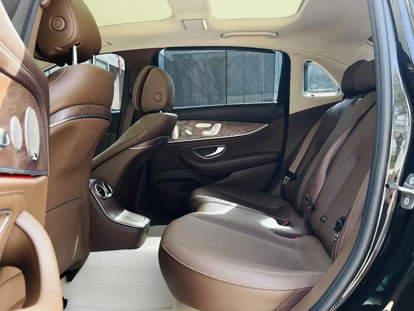 Mercedes-Benz E-Class 2022 Facelift III E 300 L Luxury фото 8