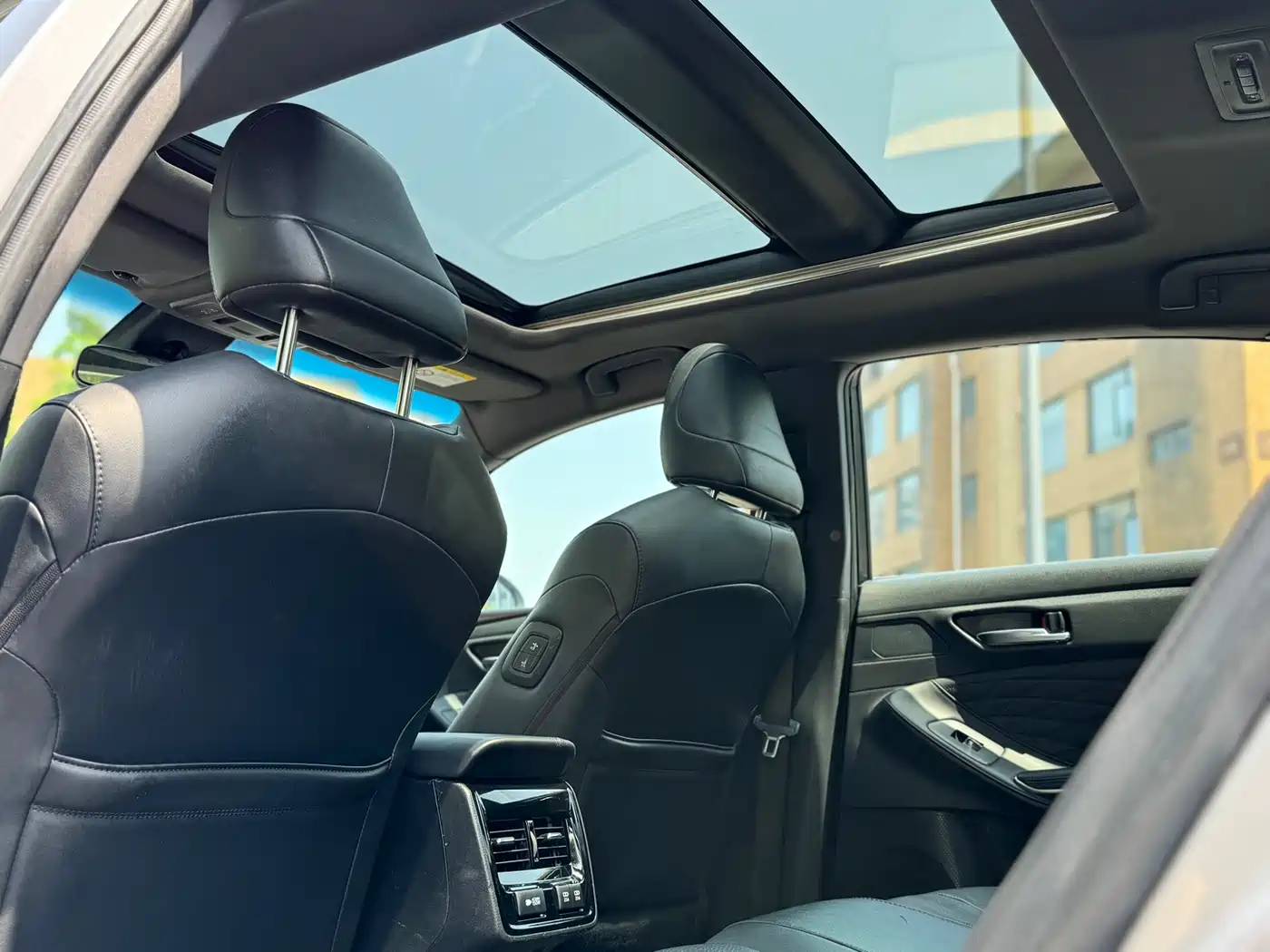 Toyota Avalon 2019 2.5L Touring Premium (China V) фото 13