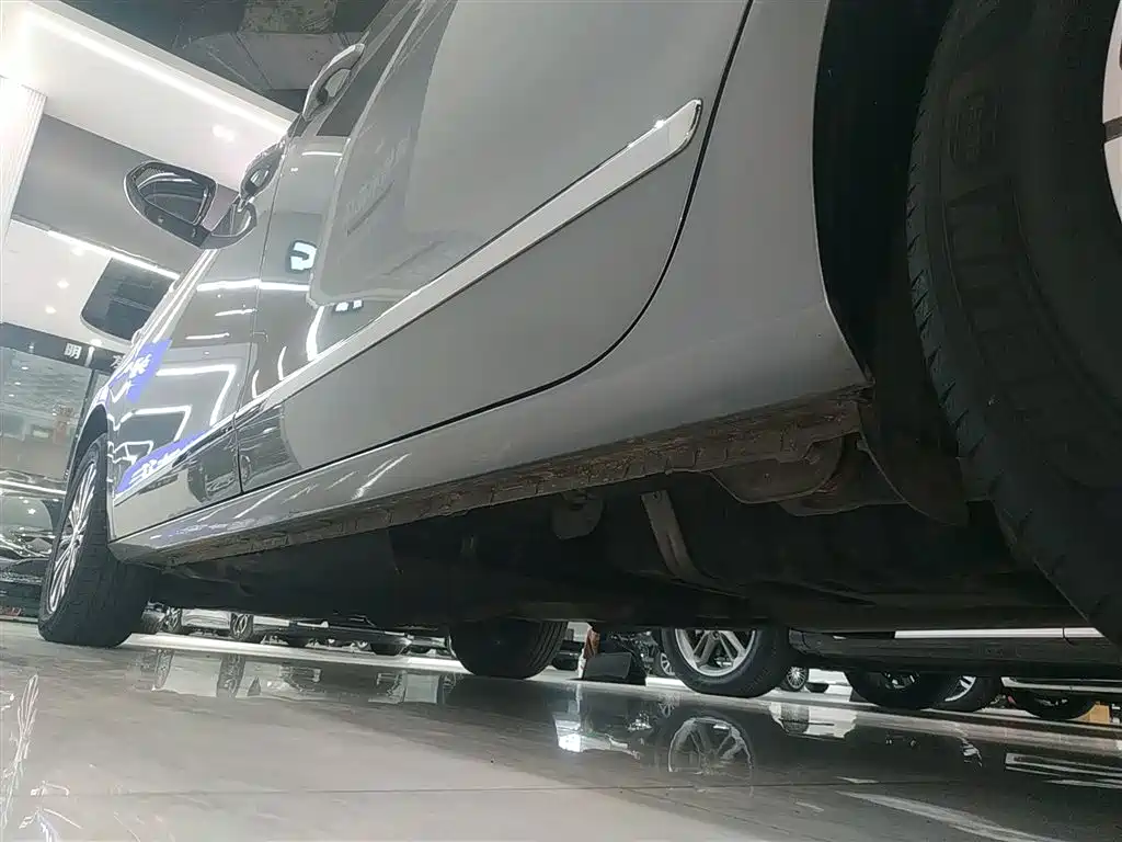 Buick GL8 2021 Land Business Class 652T Luxury фото 18