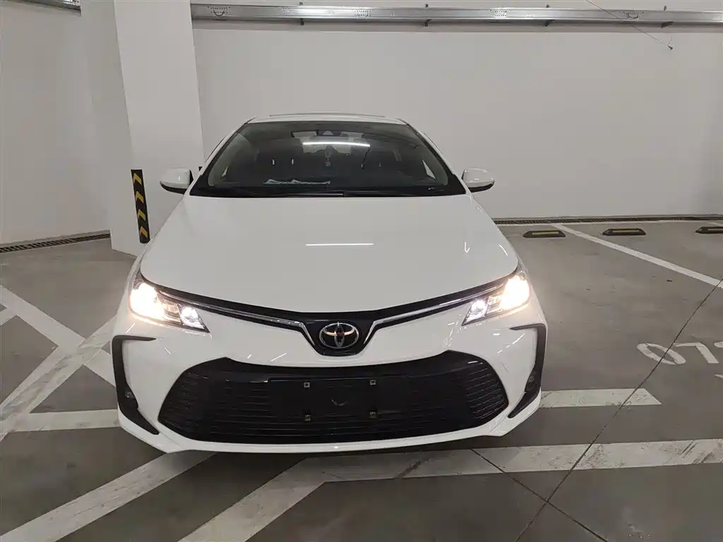 Toyota Corolla 2021 1.2T S-CVT Elite PLUS Edition фото 3