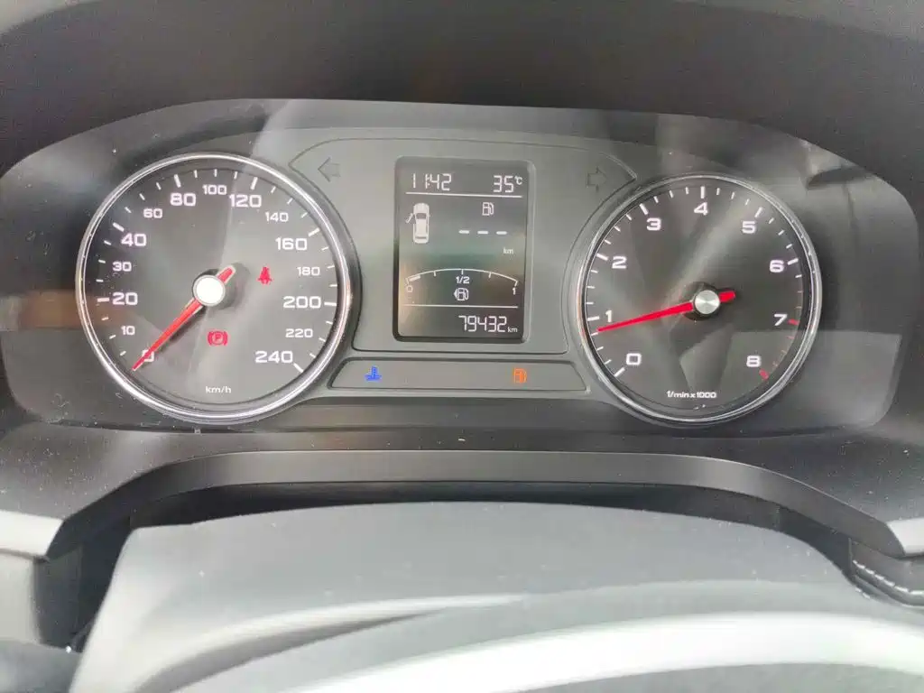 Roewe i6 2019 2020 PLUS 1.6L Manual 4G Connected Glory Flagship Edition