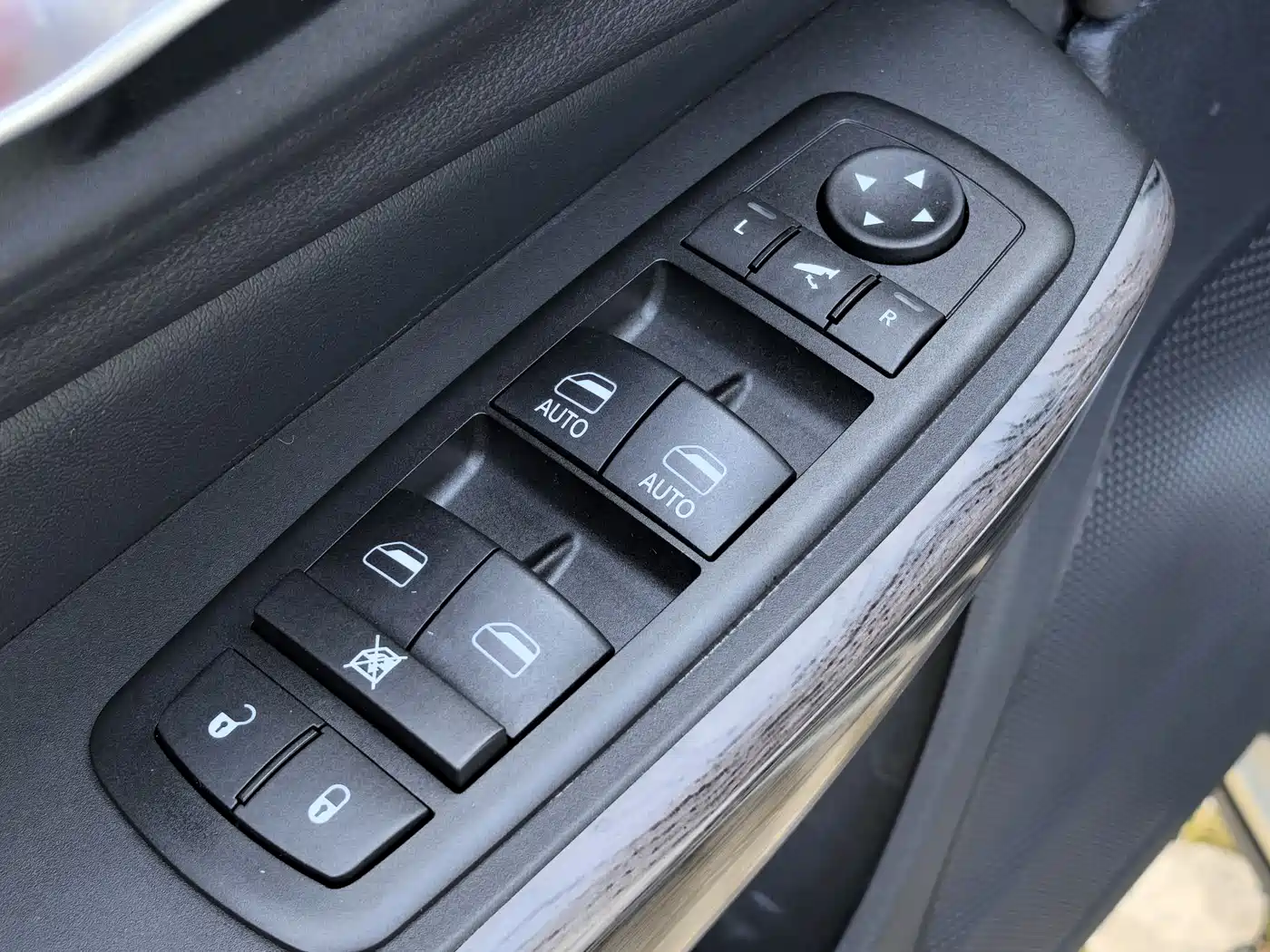Jeep Cherokee 2021 2020 2.0L 2WD Classic Sport Edition