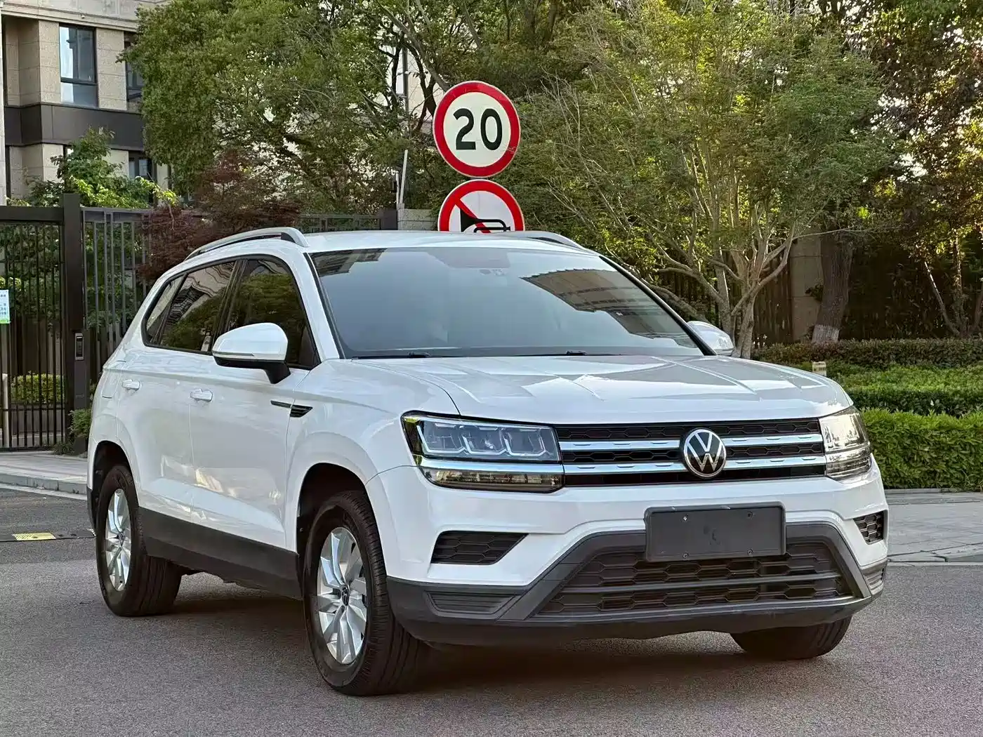 Volkswagen Tharu 2022 280TSI 2WD Trend фото 2