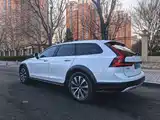 صورة 4 - Volvo V90