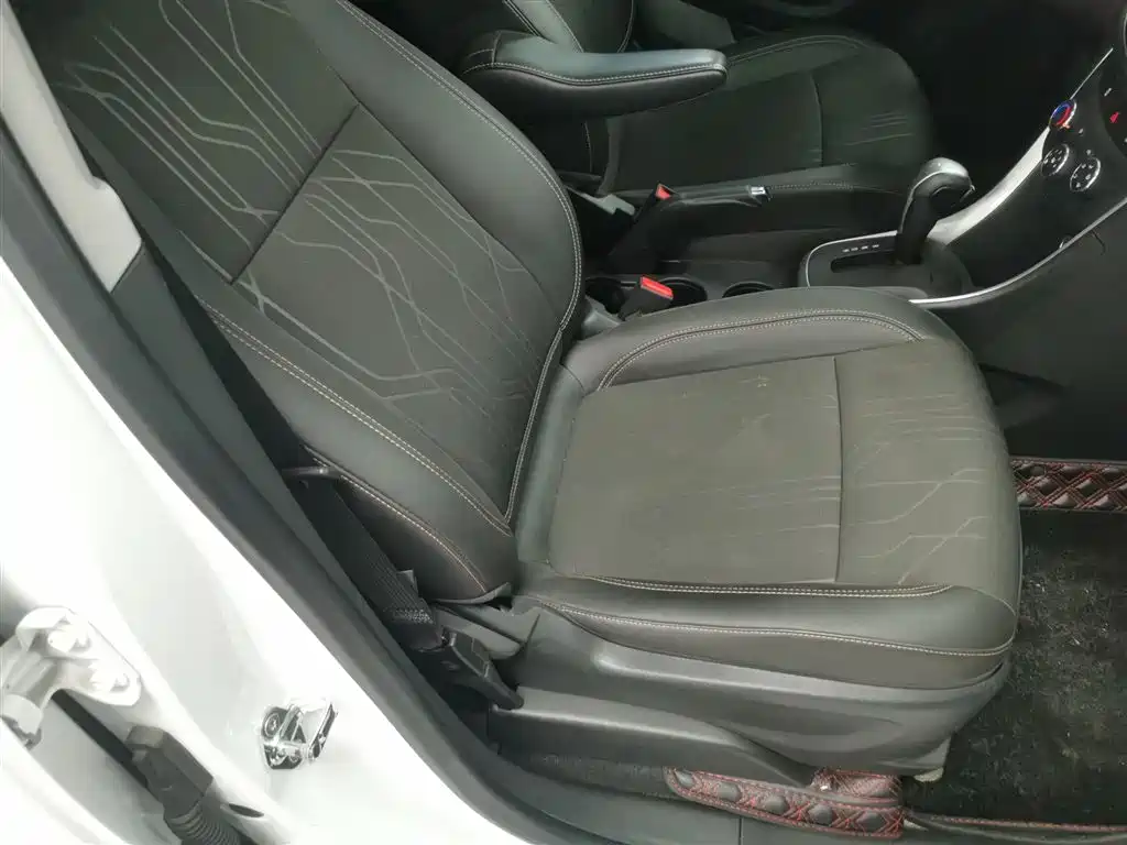 Chevrolet Trax 2018 330T Automatic 2WD Luxury фото 25