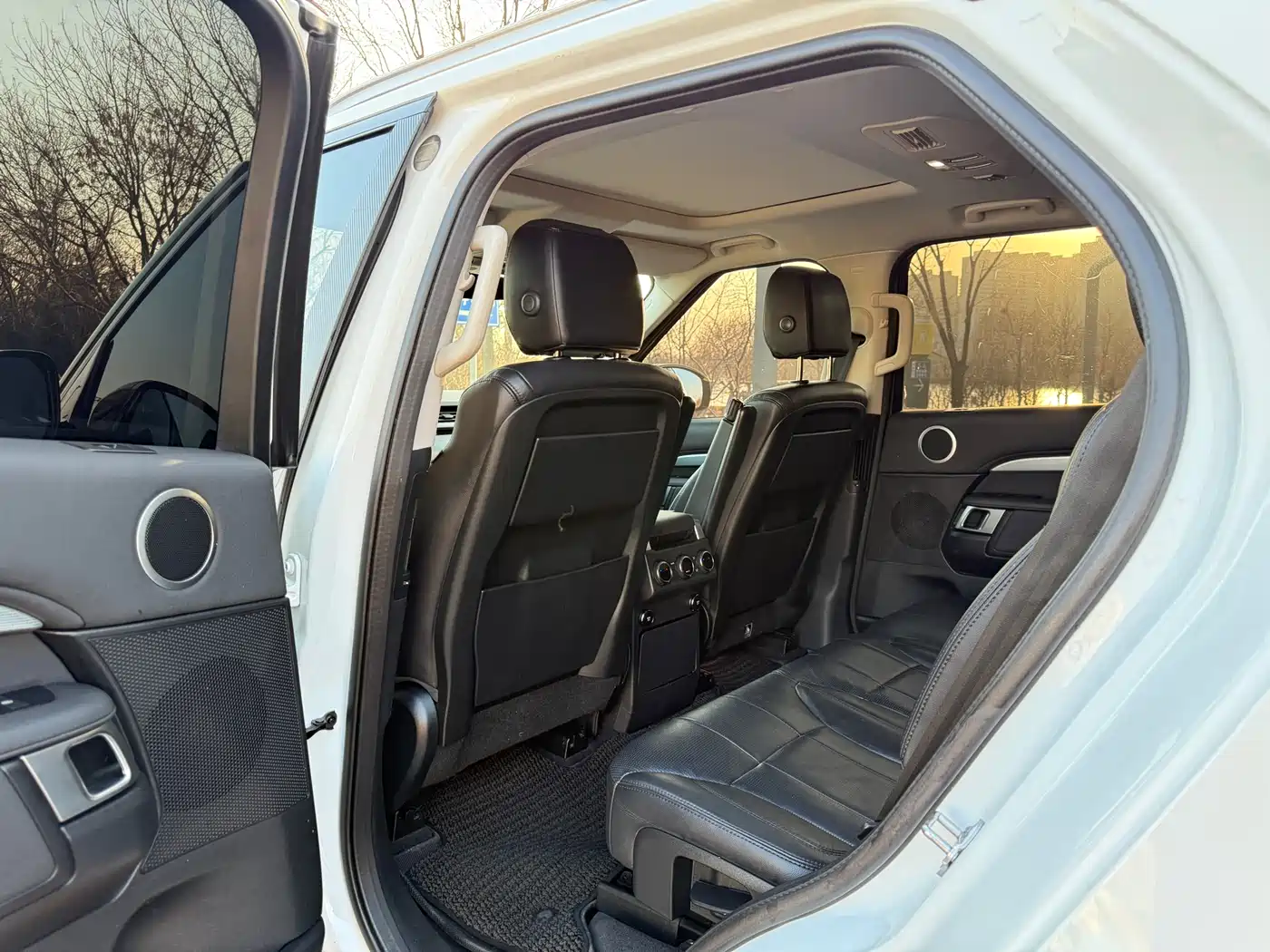 Land Rover Discovery 2020 3.0 SC V6 30th Anniversary Special Edition фото 5