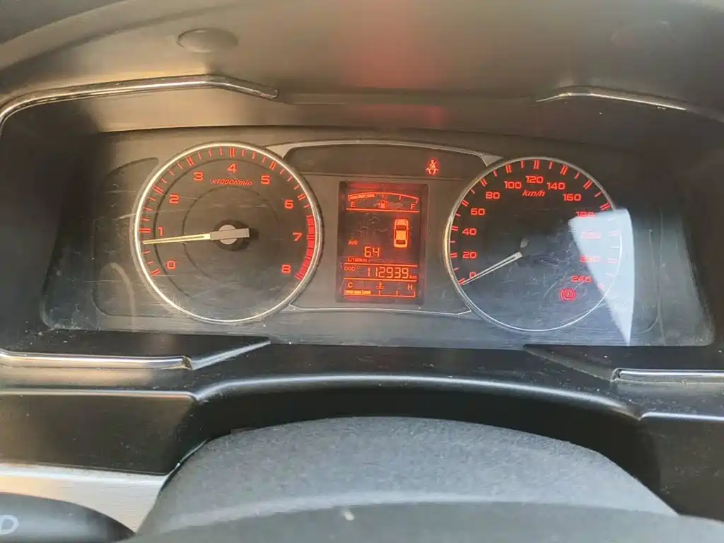 Фото 4 - Geely Vision