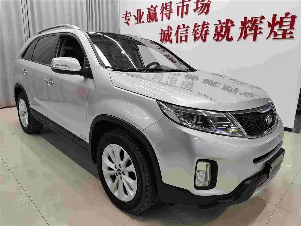 Photo 3 - Kia Sorento