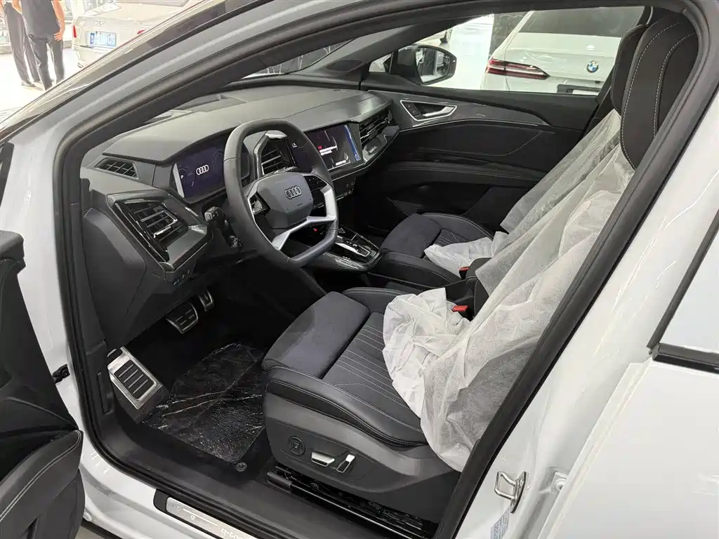 Audi Q5 e-tron 2023 40 e-tron Shining Edition Mecha Package фото 5