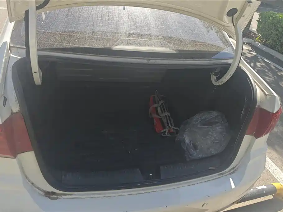 Volkswagen Santana 2016 1.6L Manual Trend Edition фото 4