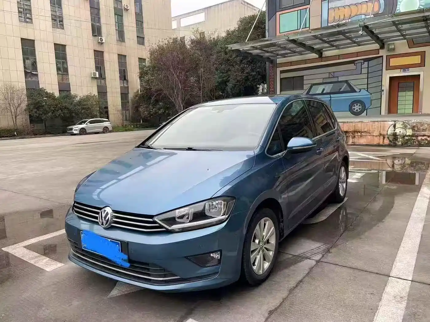 Volkswagen Golf Sportsvan 2016 230TSI Automatic Progressive фото 2
