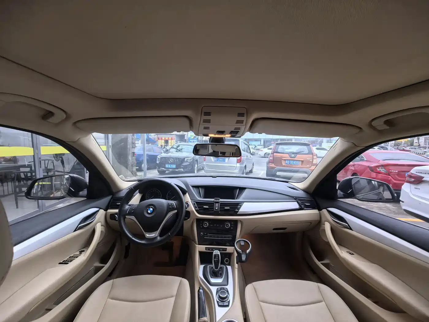 BMW X1 2014 sDrive18i Leading Edition фото 6