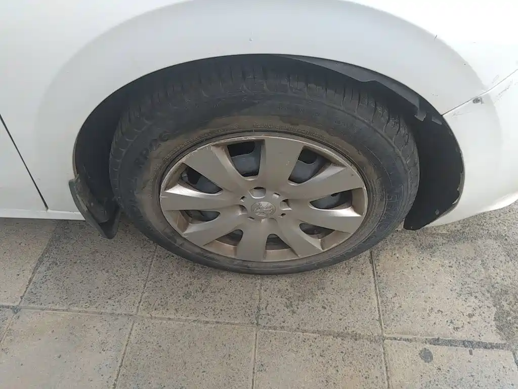 Peugeot 301 2017 2016 1.6L Auto Comfort Edition