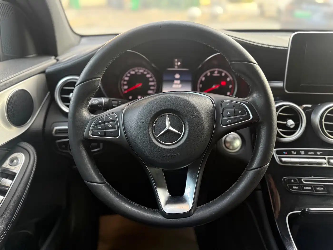 Mercedes-Benz GLC 2018 GLC 200 4MATIC фото 8