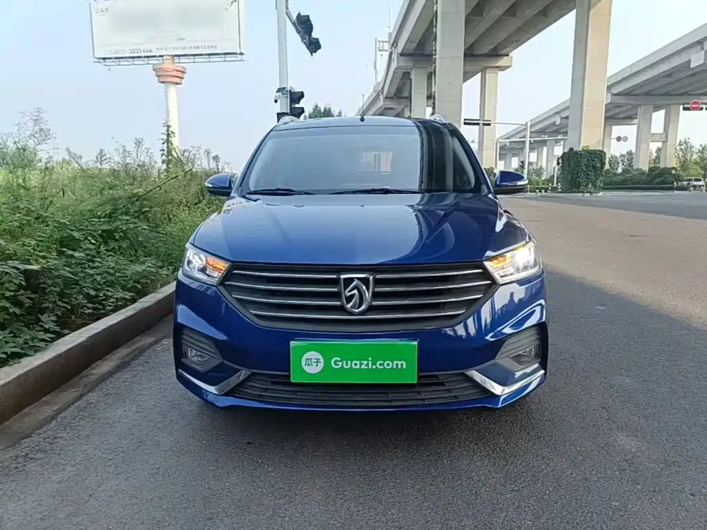 Фото 3 - Baojun 360