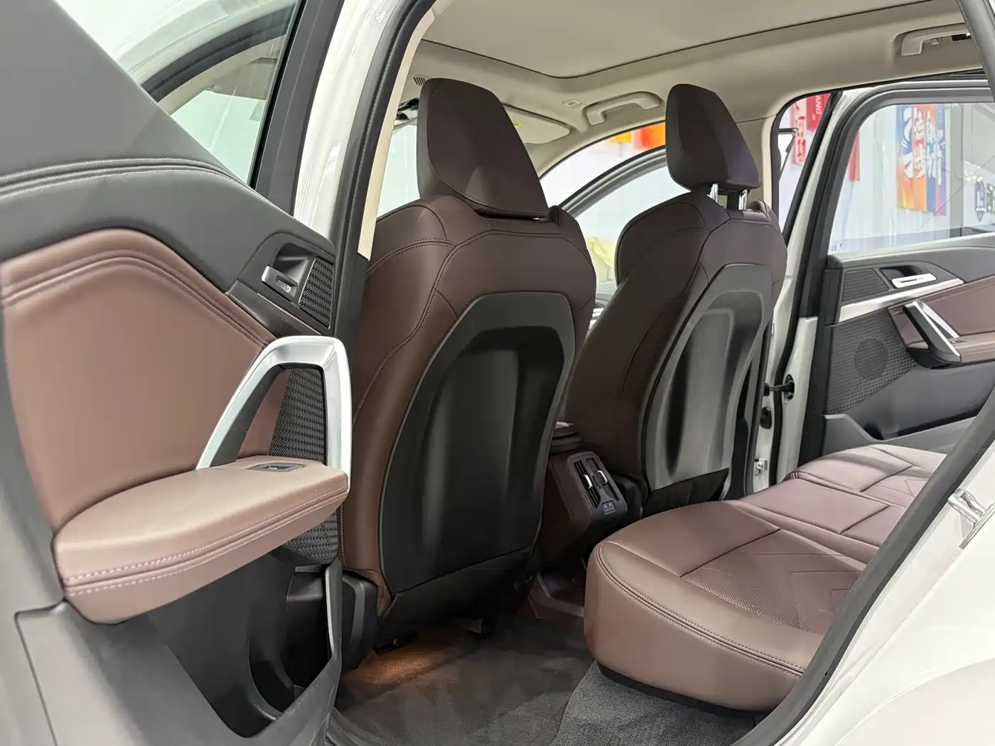 BMW iX1 2025 eDrive25L X Design Package фото 10