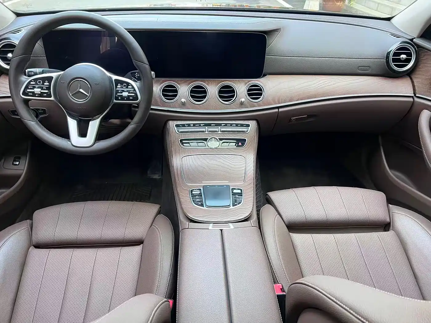 Mercedes-Benz E-Class 2019 E 200 L фото 11