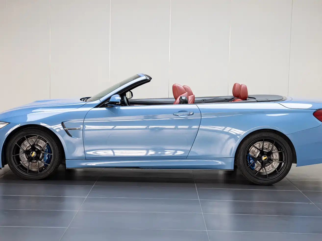 BMW M4 2014 M4 Convertible Coupe фото 9