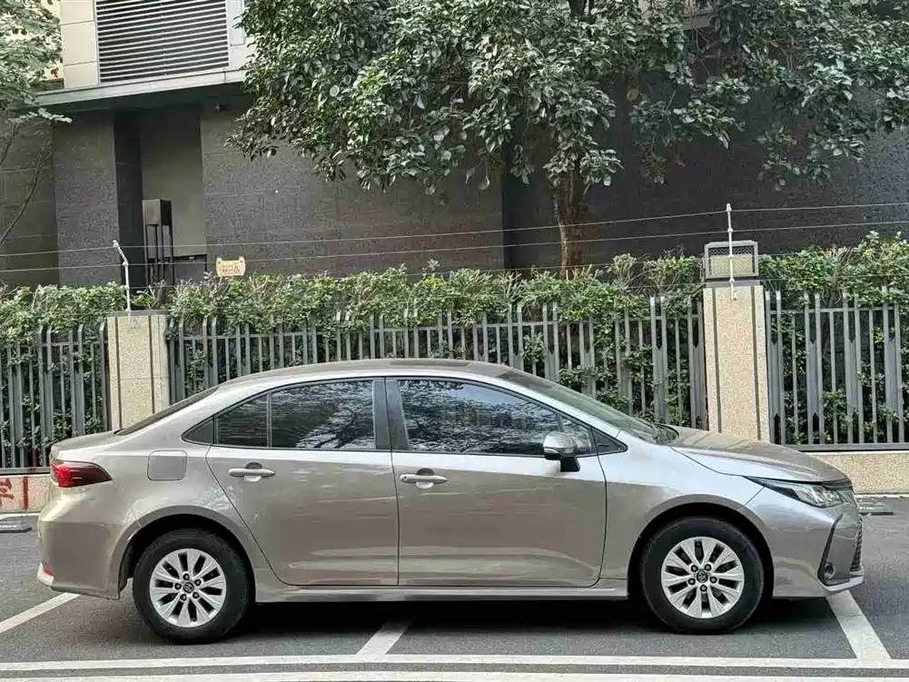 Toyota Corolla 2019 1.2T S-CVT GL-i Elite Edition фото 4