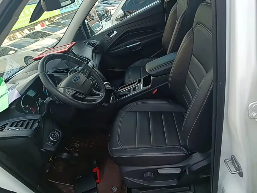 Photo 15 - Ford Kuga