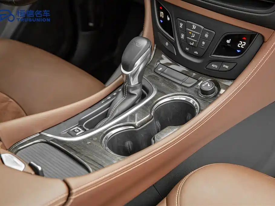 Buick Envision Plus 2017 20T FWD Elite фото 19