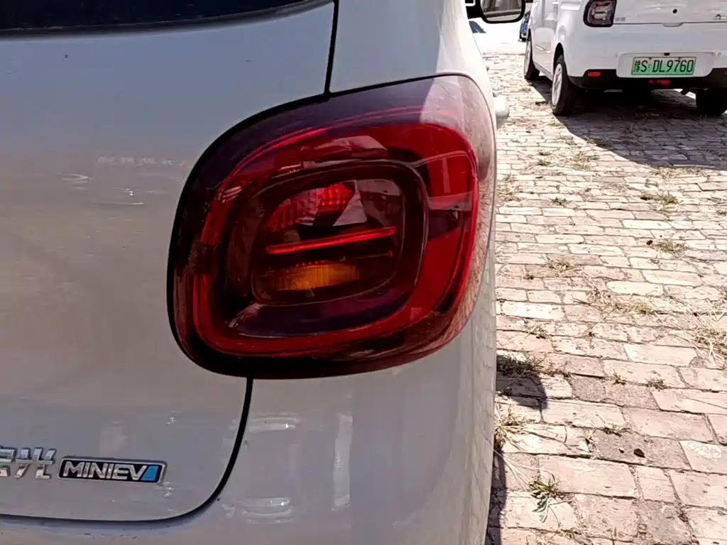 Wuling Motors Hongguang MINIEV 2026 2025 4-Door Advanced