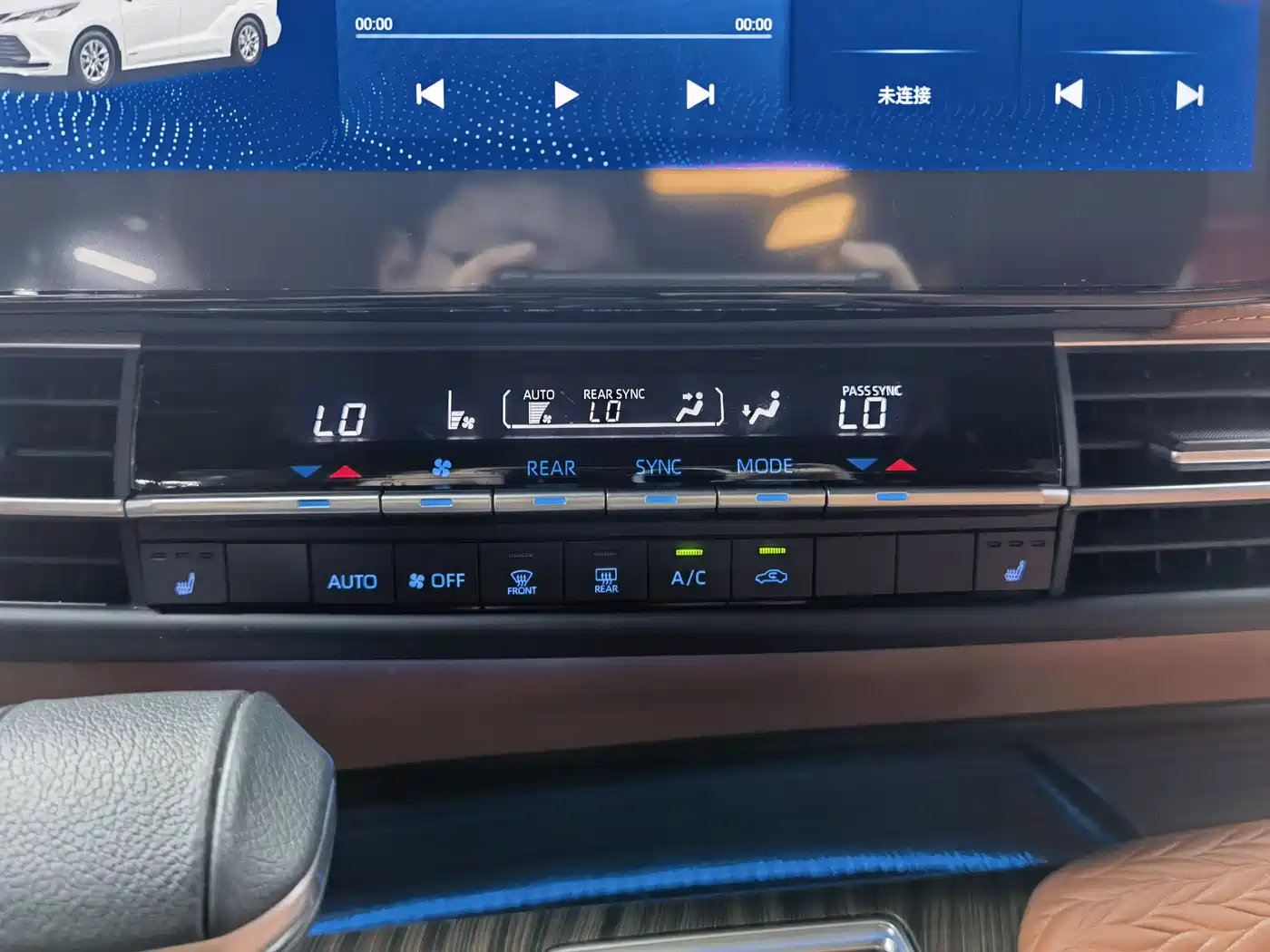 Toyota Sienna 2021 2.5L Hybrid Comfort Edition фото 14