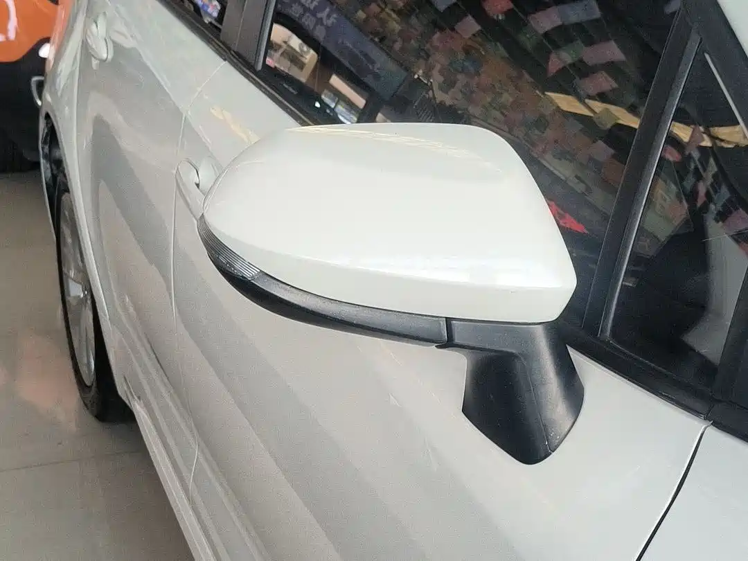 Toyota Corolla 2019 1.2T S-CVT GL-i Luxury Edition фото 13